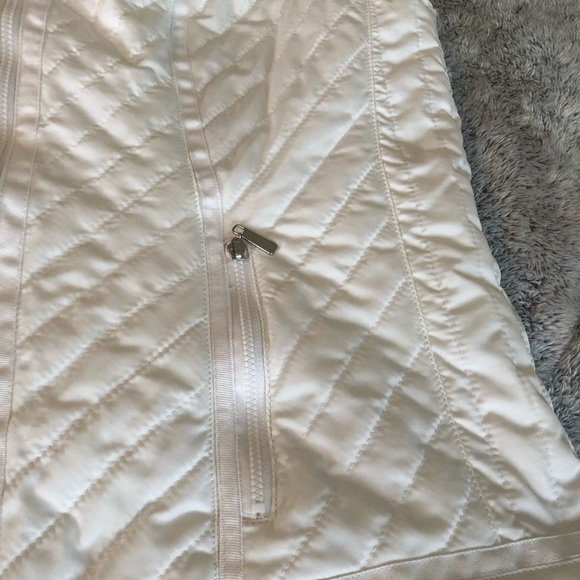 COPY - Laura Ashley Vest - Picture 7 of 8